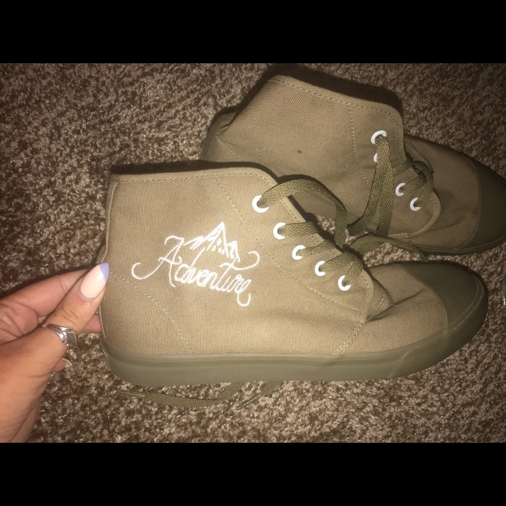 Army green adventure Unisex shoes - BANGS